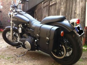 Sacoche Myleatherbikes Harley Dyna Street Bob_172